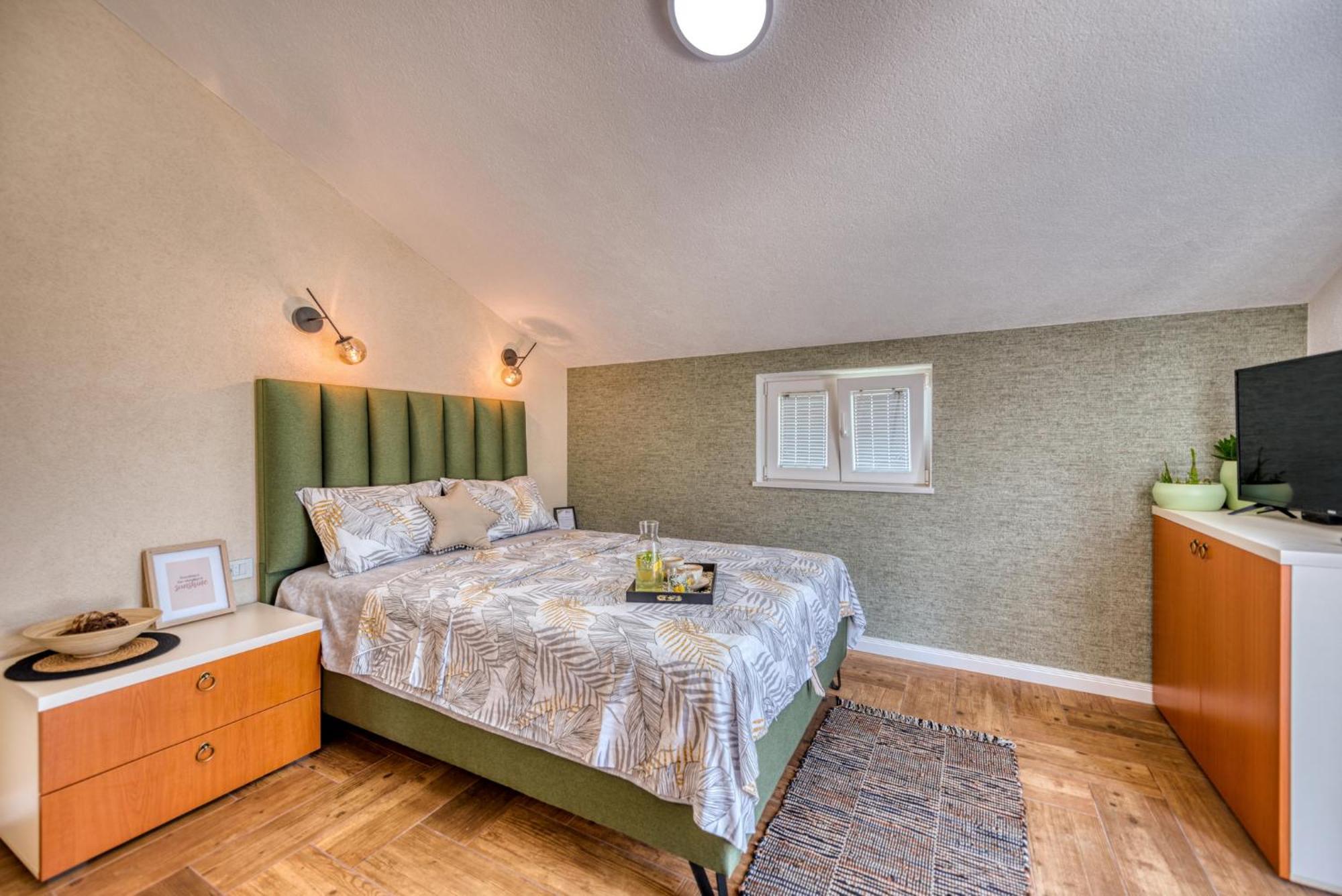Miro Guesthouse Tivat Chambre photo