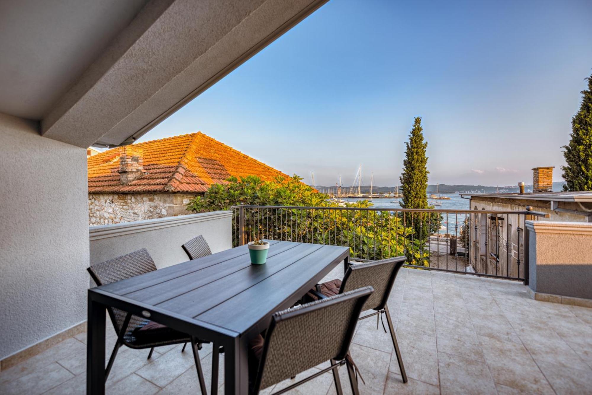 Miro Guesthouse Tivat Extérieur photo