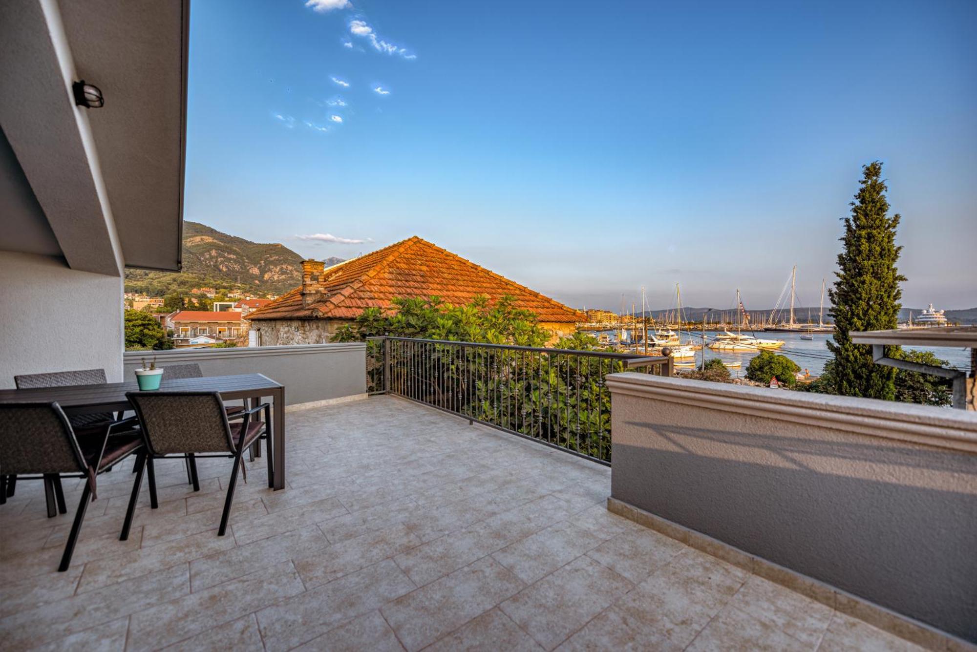 Miro Guesthouse Tivat Chambre photo