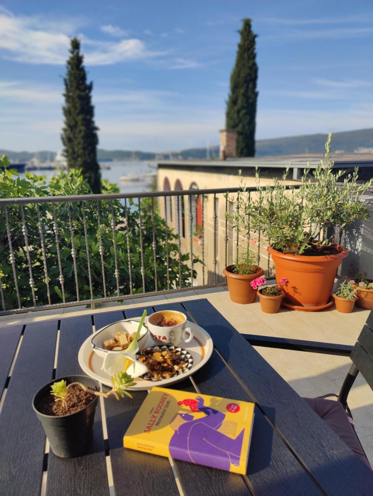 Miro Guesthouse Tivat Extérieur photo