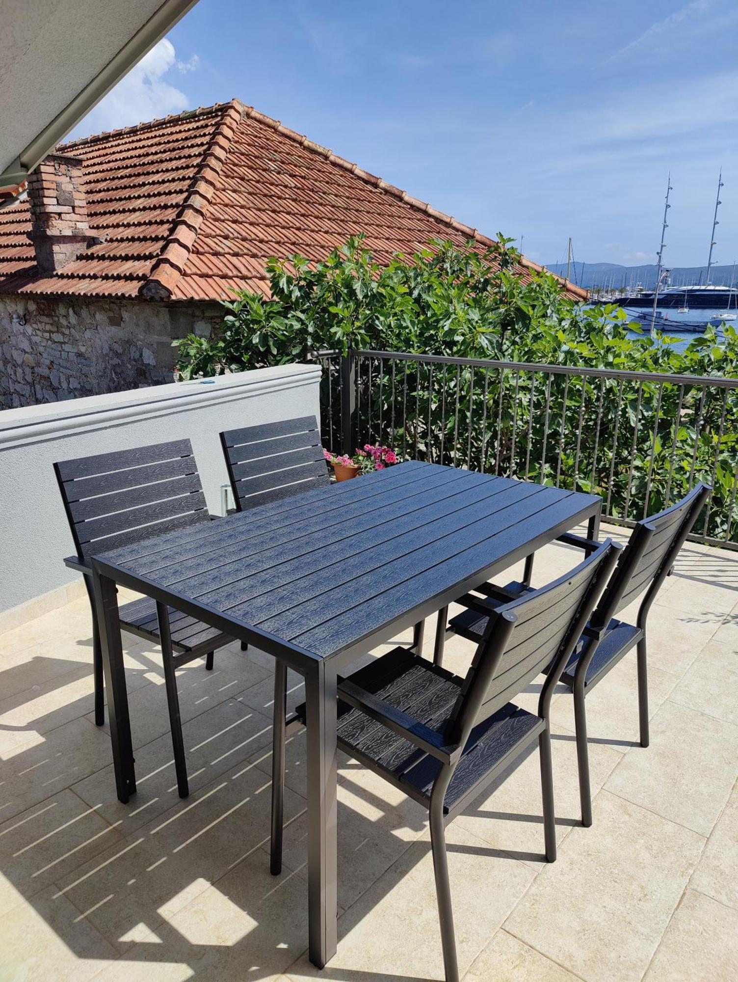 Miro Guesthouse Tivat Extérieur photo