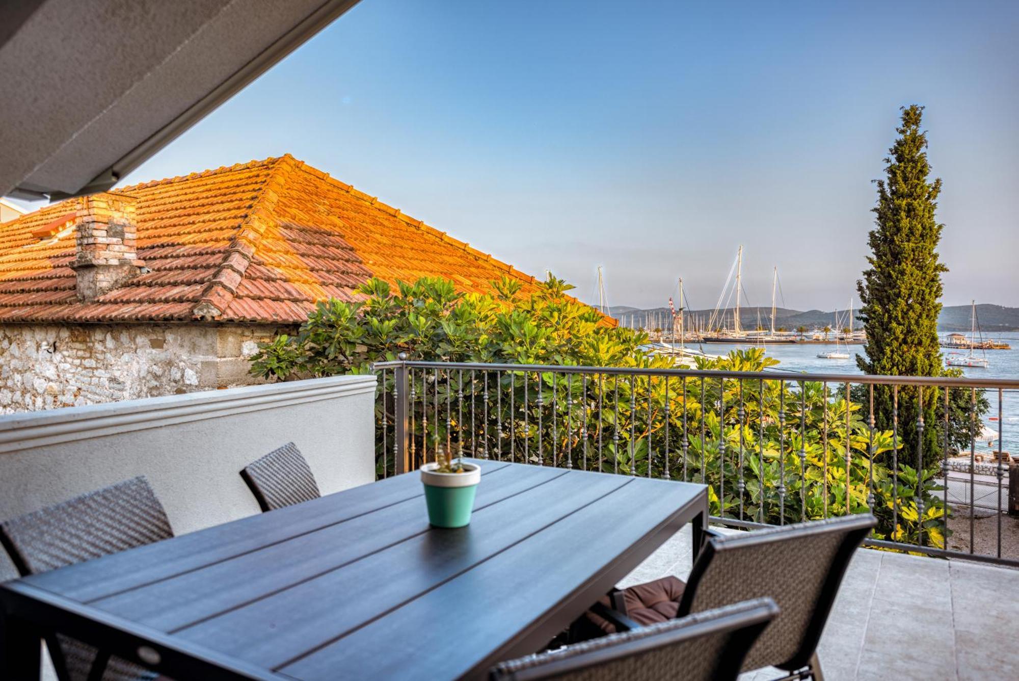 Miro Guesthouse Tivat Chambre photo