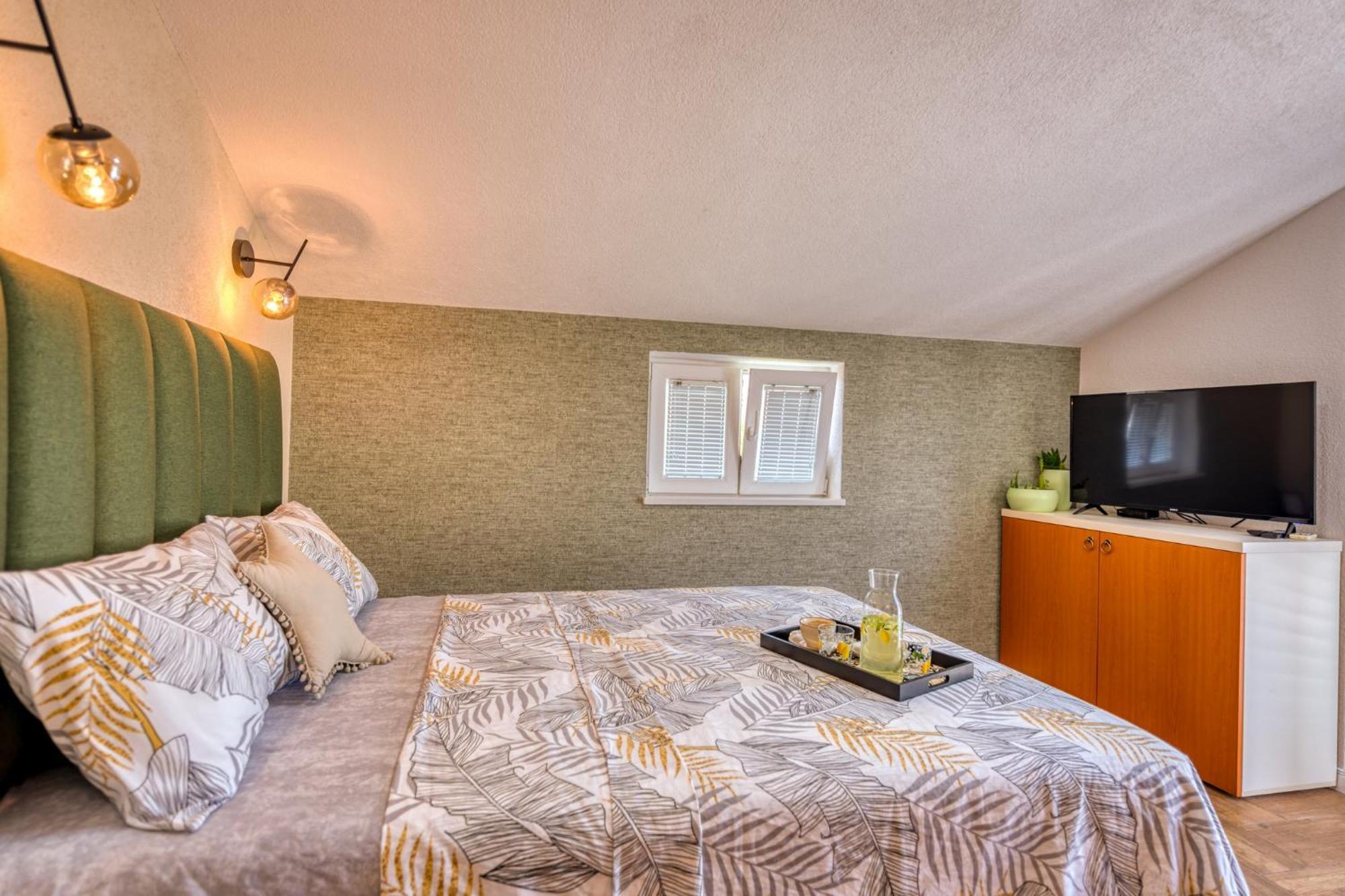 Miro Guesthouse Tivat Chambre photo